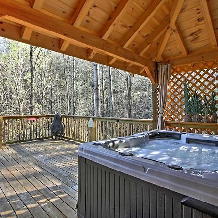 Tree Top Dream Cabin With Hot Tub In Gatlinburg! Exterior foto