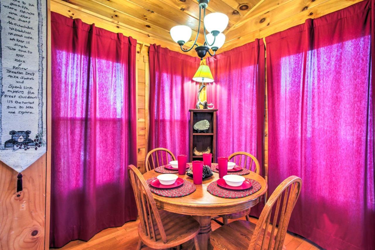 Tree Top Dream Cabin With Hot Tub In Gatlinburg! Exterior foto